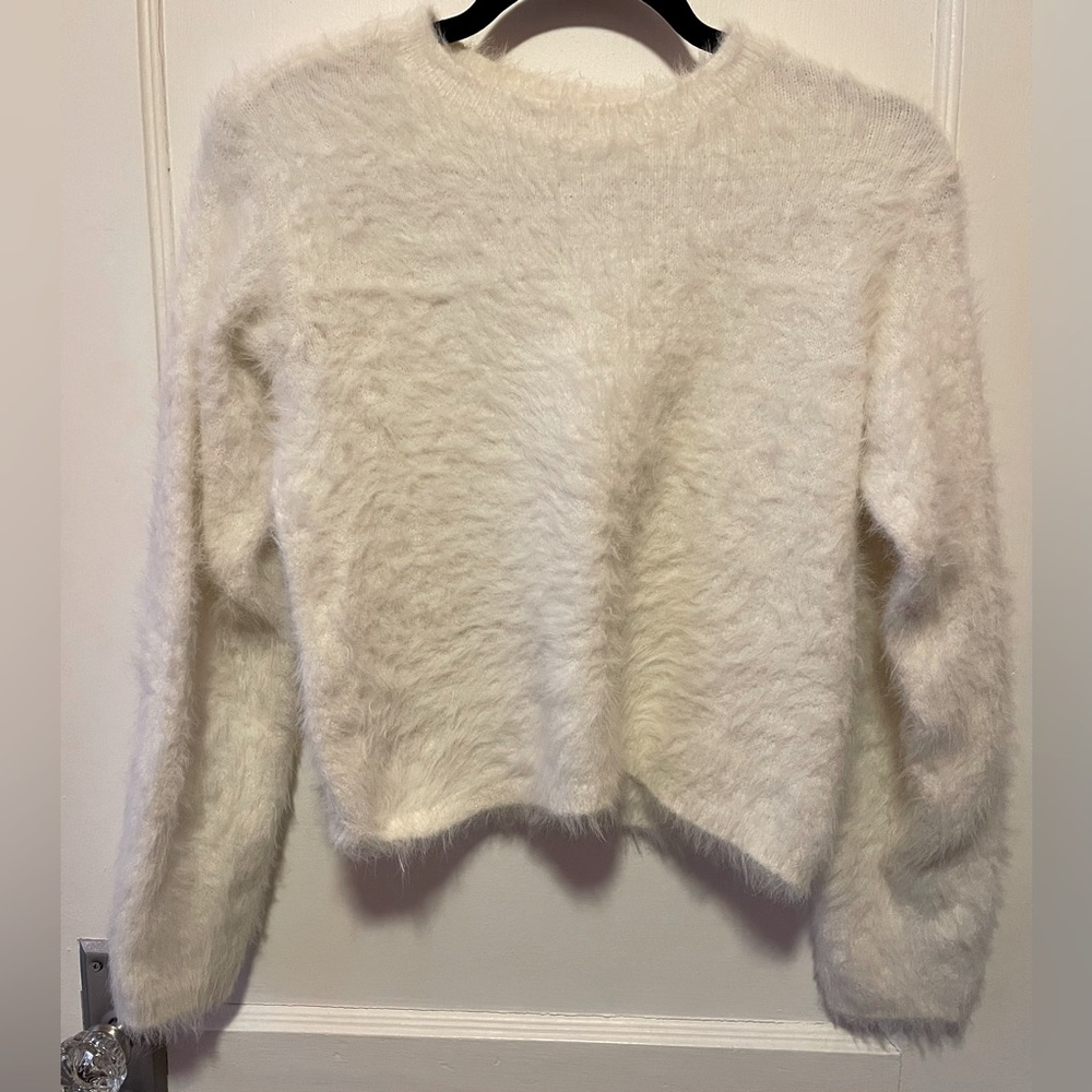 H&M Fuzzy White Sweater Youth 10-12
